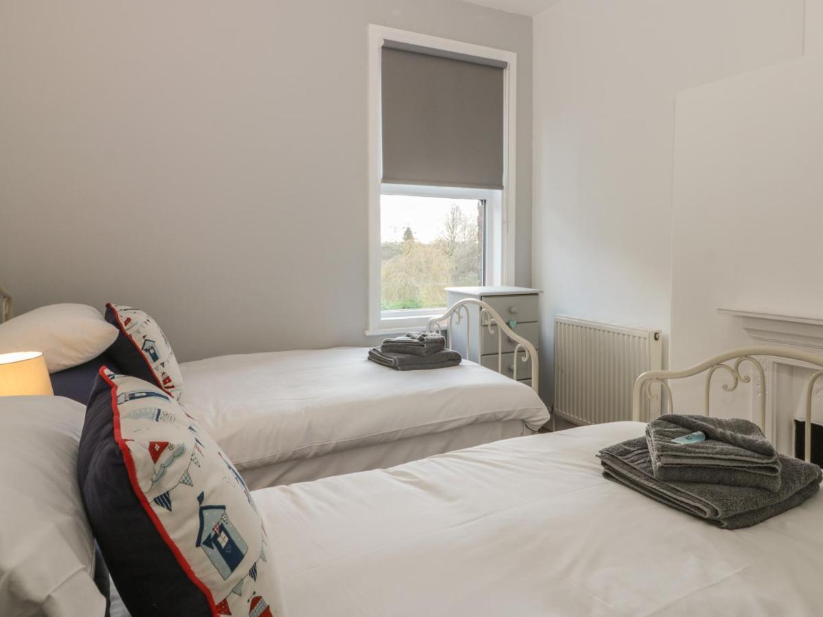 Brinkburn Cottage Scarborough Extérieur photo