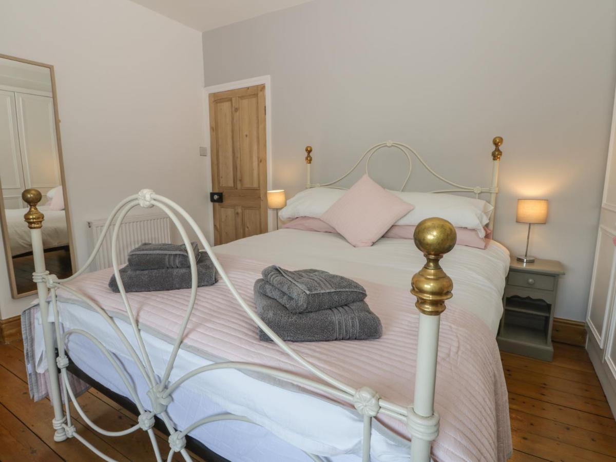 Brinkburn Cottage Scarborough Extérieur photo